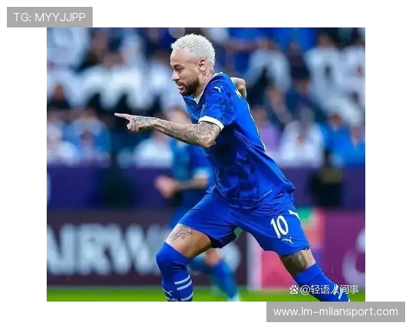 内马尔背身接球后脚腕轻拨形成华丽一传，巴西前场扩张